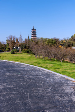 揚州蜀岡西峰的棲靈塔道路古建筑