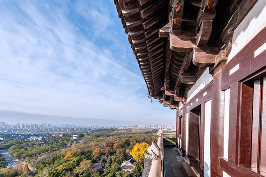 秋天中國(guó)揚(yáng)州大明寺的棲靈塔