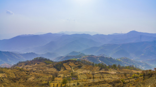 山巒群山