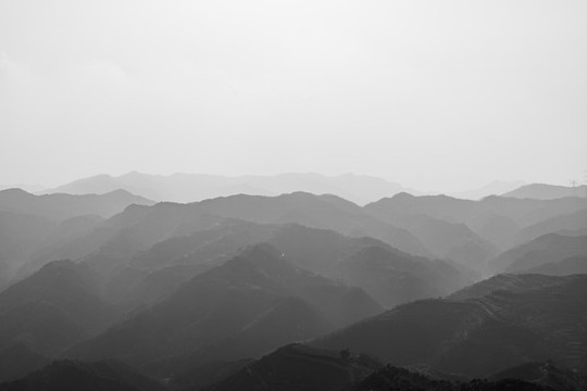 水墨山