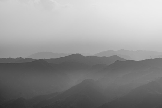 水墨山