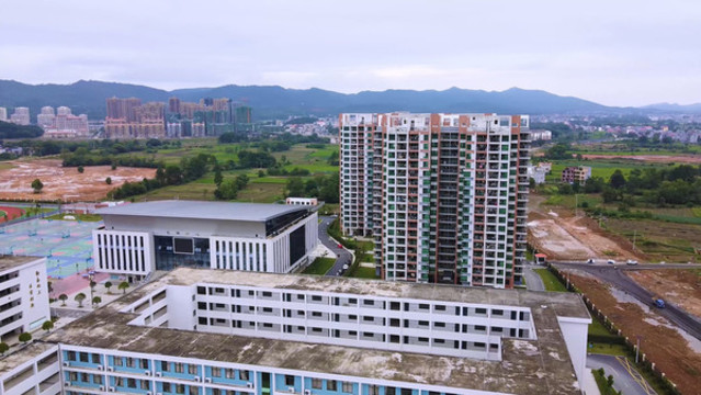 航拍江西省吉安市永新中學(xué)
