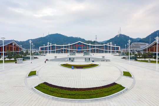 鳳凰古城站