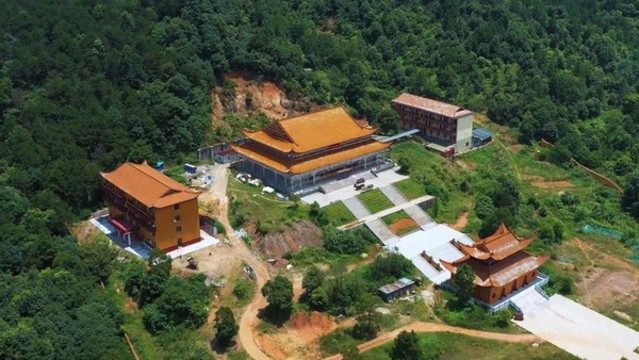 由近及遠(yuǎn)航拍江西吉安彌陀寺