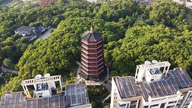 航拍新余抱石公園景觀塔