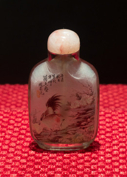周樂元玻璃內(nèi)畫魚樂錦雞鼻煙壺