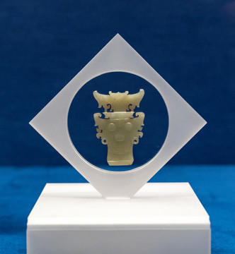 龍山時代玉神面