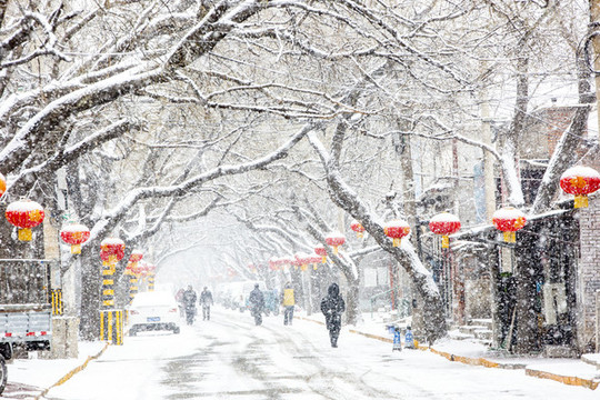 下雪了