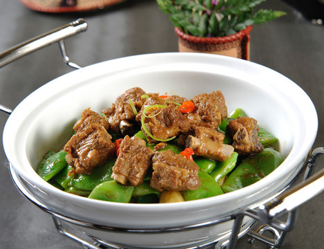 排骨燉油豆角