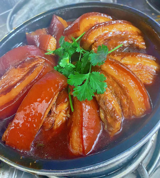 大塊紅燒肉