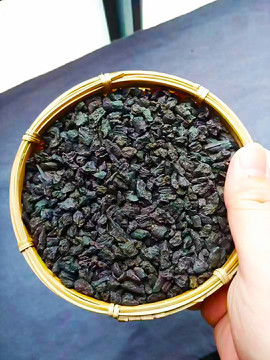 碎銀子茶葉特寫
