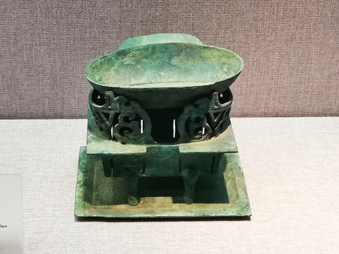 鏤空花邊銅溫酒爐