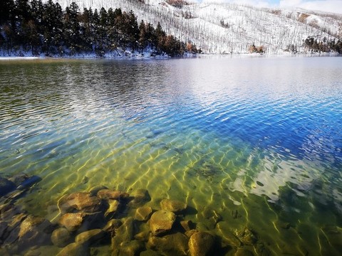 高山湖泊