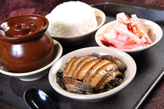 梅菜扣肉飯?zhí)撞? style=