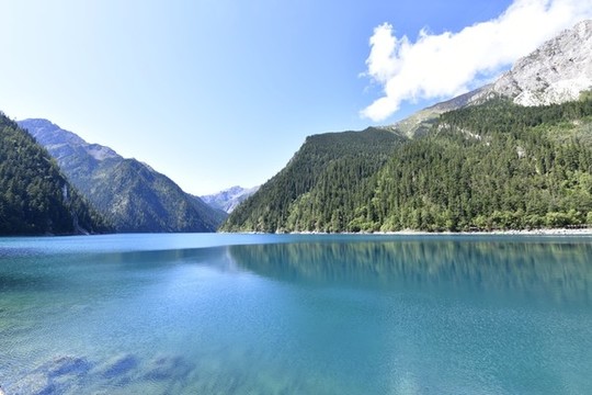 高山湖泊