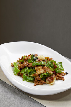擂辣椒炒肉
