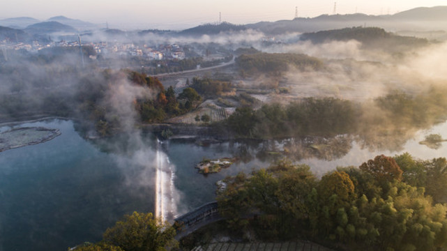 小河風光