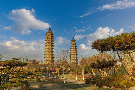 中國山西太原雙塔公園風(fēng)光