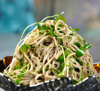 香椿苗拌豆腐絲