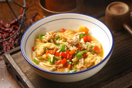油豆腐炒肉