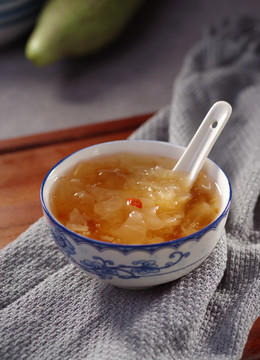 滋潤(rùn)桃膠