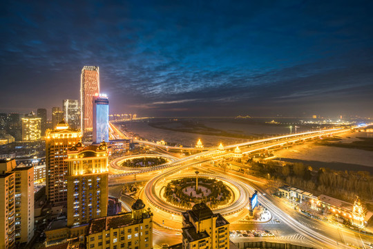 哈爾濱市松花江公路大橋夜景