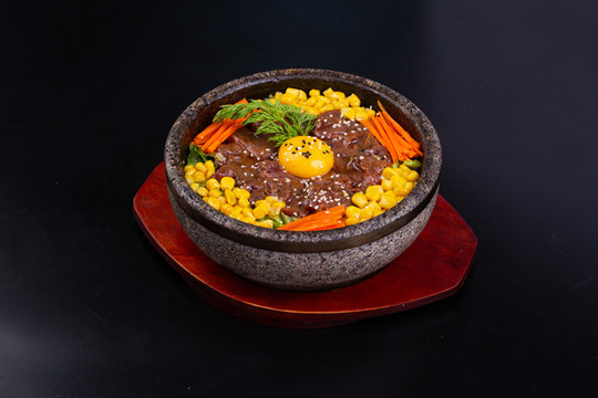 牛肉石鍋拌飯