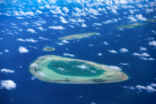西沙永樂環(huán)礁羚羊礁和甘泉島