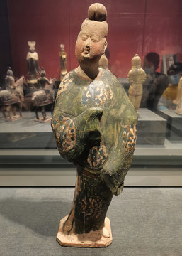 三彩男裝女立俑