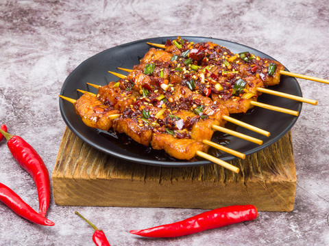 麻辣烤五花肉串小吃美食