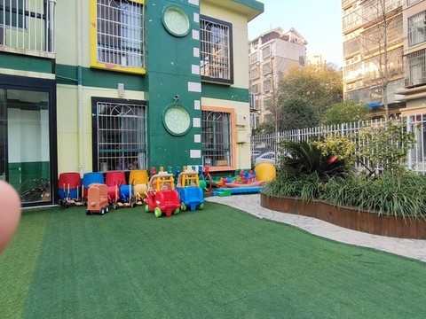 幼兒園戶外設(shè)施