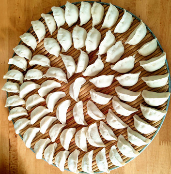 包餃子