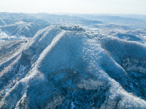 航拍濟南章丘胡山雪景
