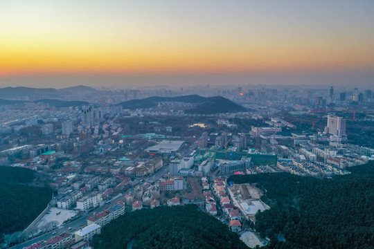 千佛山上航拍濟(jì)南都市風(fēng)光