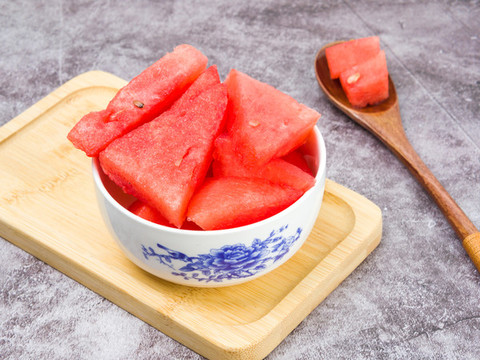新鮮的夏季水果西瓜切片