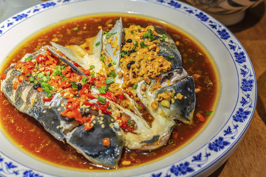 湖南大碗剁椒魚頭