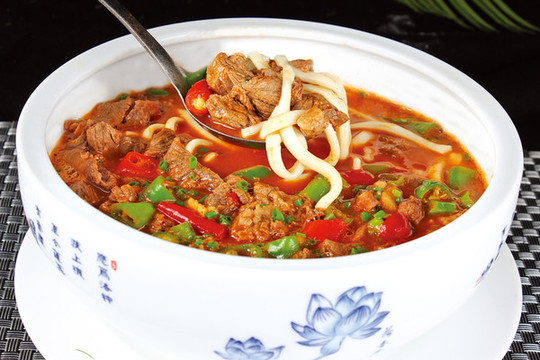 鮮椒牛腩