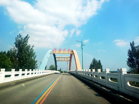 禮詩荷韻橋