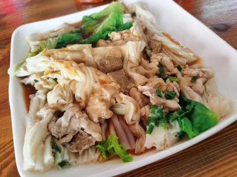 豪華豬雜腸粉
