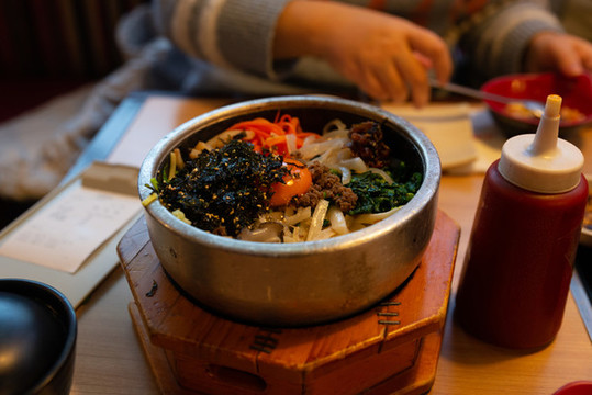 經(jīng)典石鍋拌飯