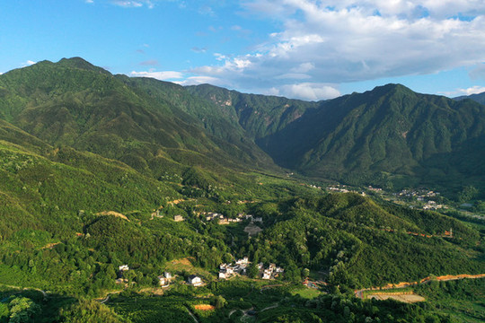 航拍江西宜春明月山