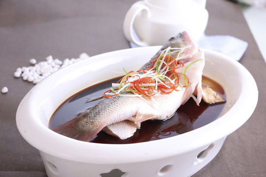 清蒸鱸魚
