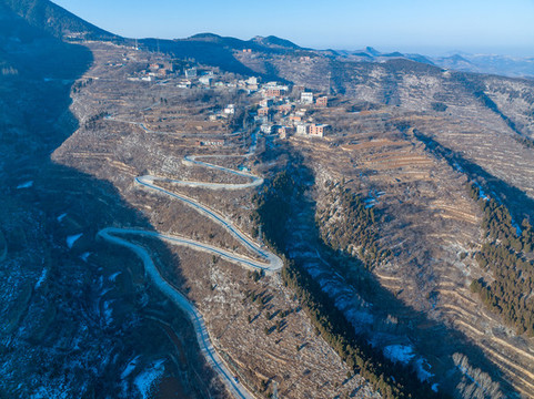 濟南山區(qū)盤山路