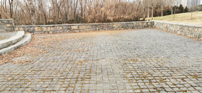 磚鋪地面