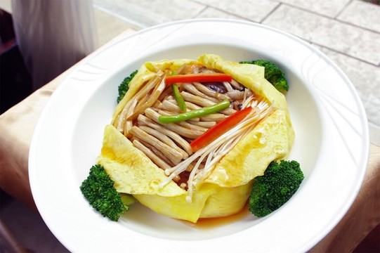 干炒野山菌