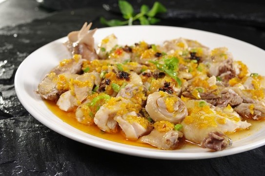 特色醬椒蒸雞