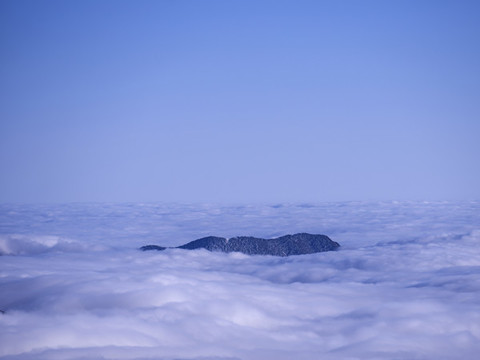 夾金山云海