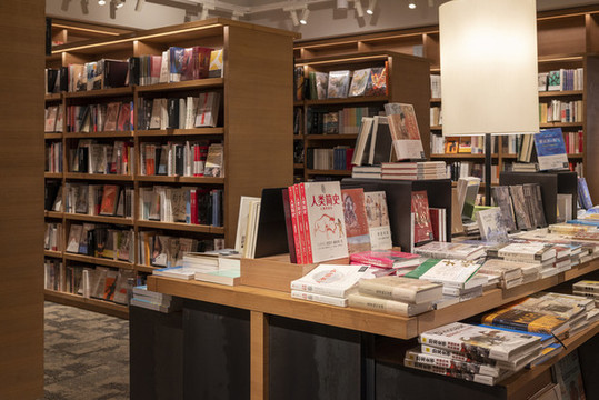 時(shí)尚書店內(nèi)景