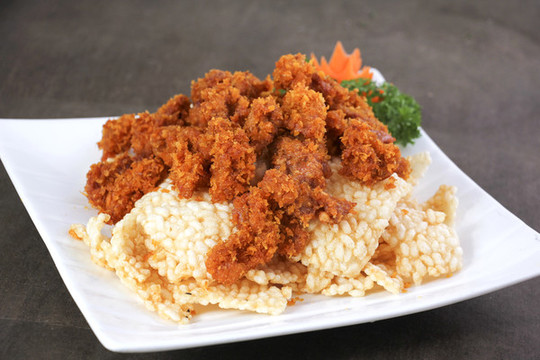 鍋巴酥牛肉