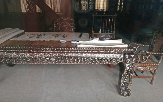 恭王府金絲楠木家具